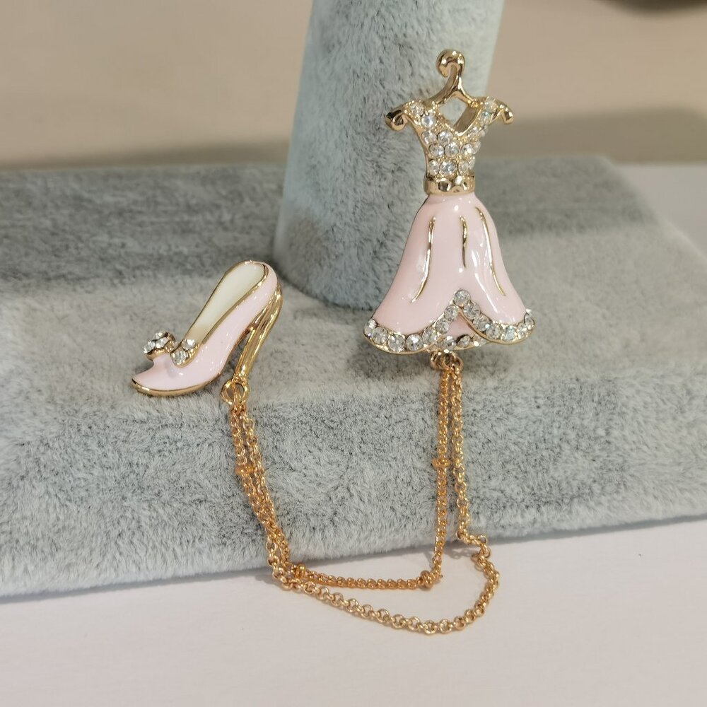 brooch